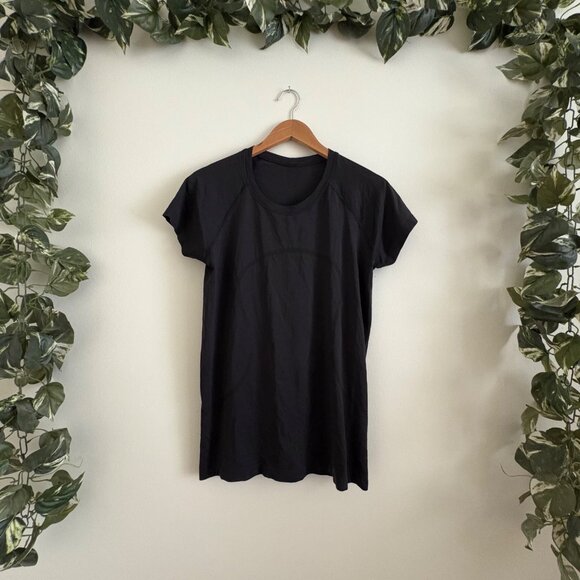 Lululemon Athletic Swiftly Tech Short Sleeve Shirt 2.0 Black Women’s Size 12 - Picture 1 of 8